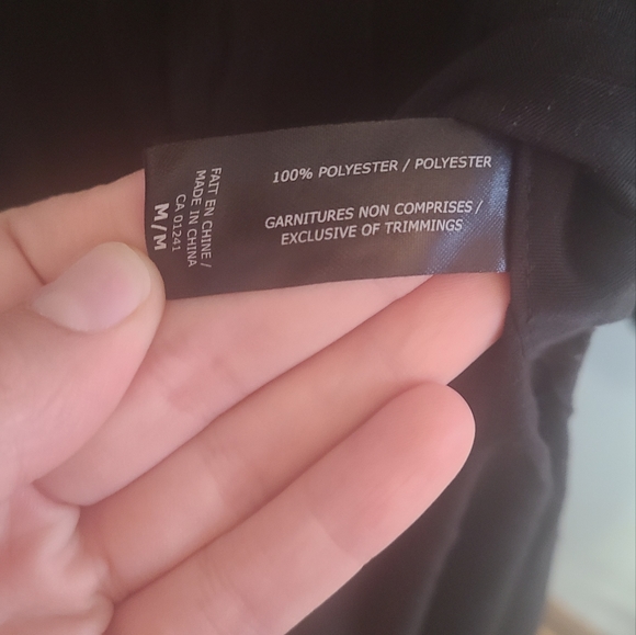 Black asymmetrical top Size M - Picture 7 of 8